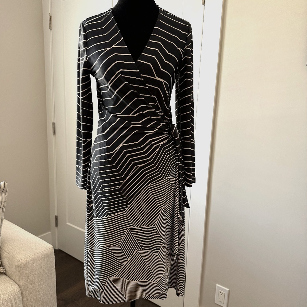 BCBG MaxAzria Wrap Dress M
